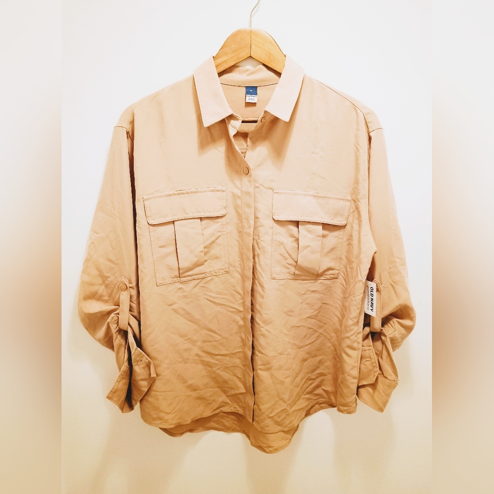 NWT Old Navy Women's Beige Button Up Blouse